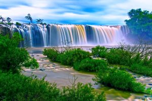 Smooth waterfall photography using long exposure